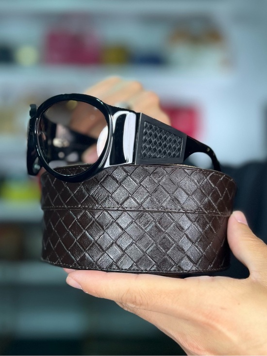 Bottega Veneta Accessories - Bottega Veneta Sunglasses with Case